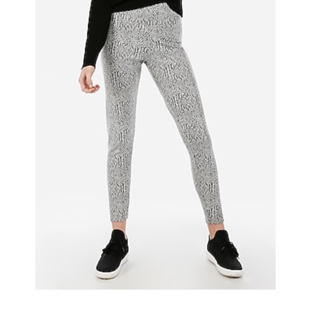 Express High Waisted Snakeskin Leggings NWT SZ L